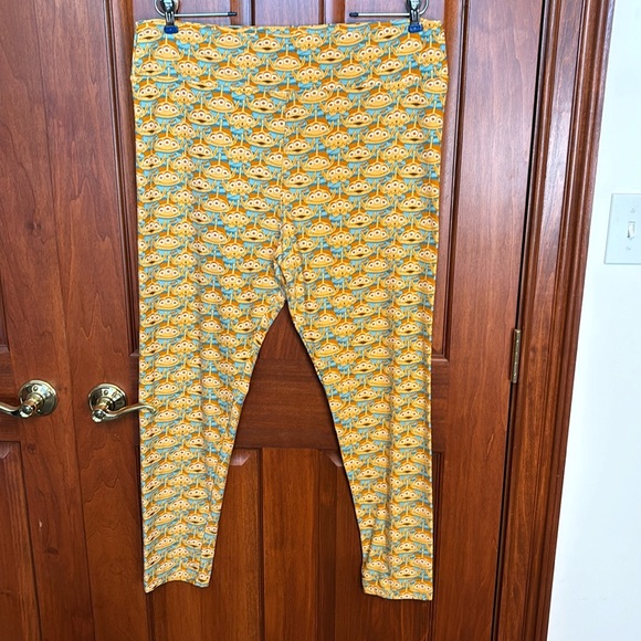 LuLaRoe, Disney leggings in size tall and curvy 2 - Picture 1 of 4